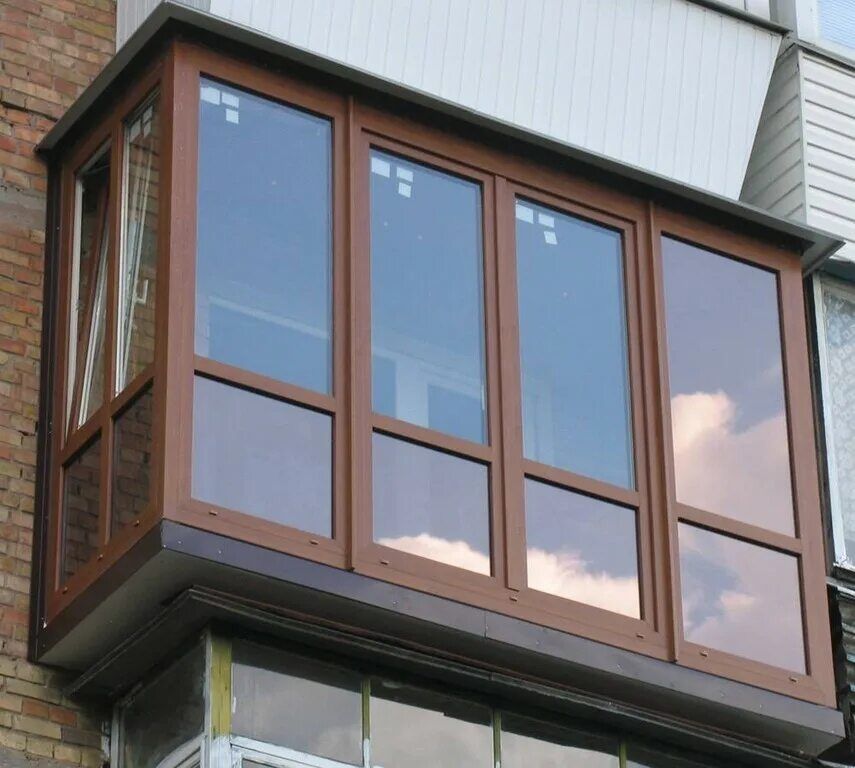 Остекление балконов в 2025 году: почему рискуете попасть в неприятности